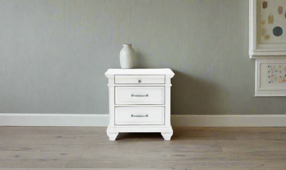 Kanwyn Nightstand-Leahyco