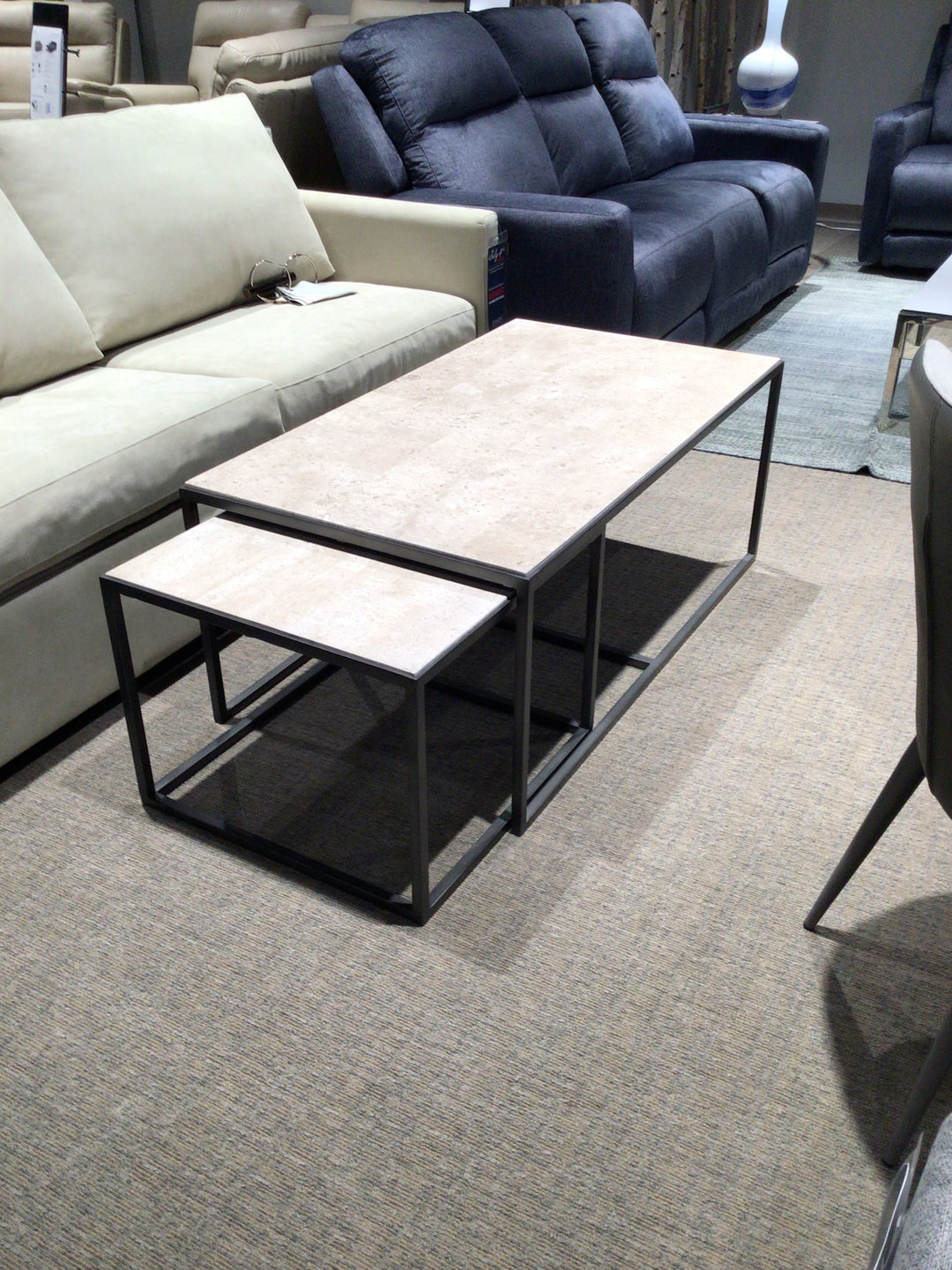 Rectangle nesting coffee table