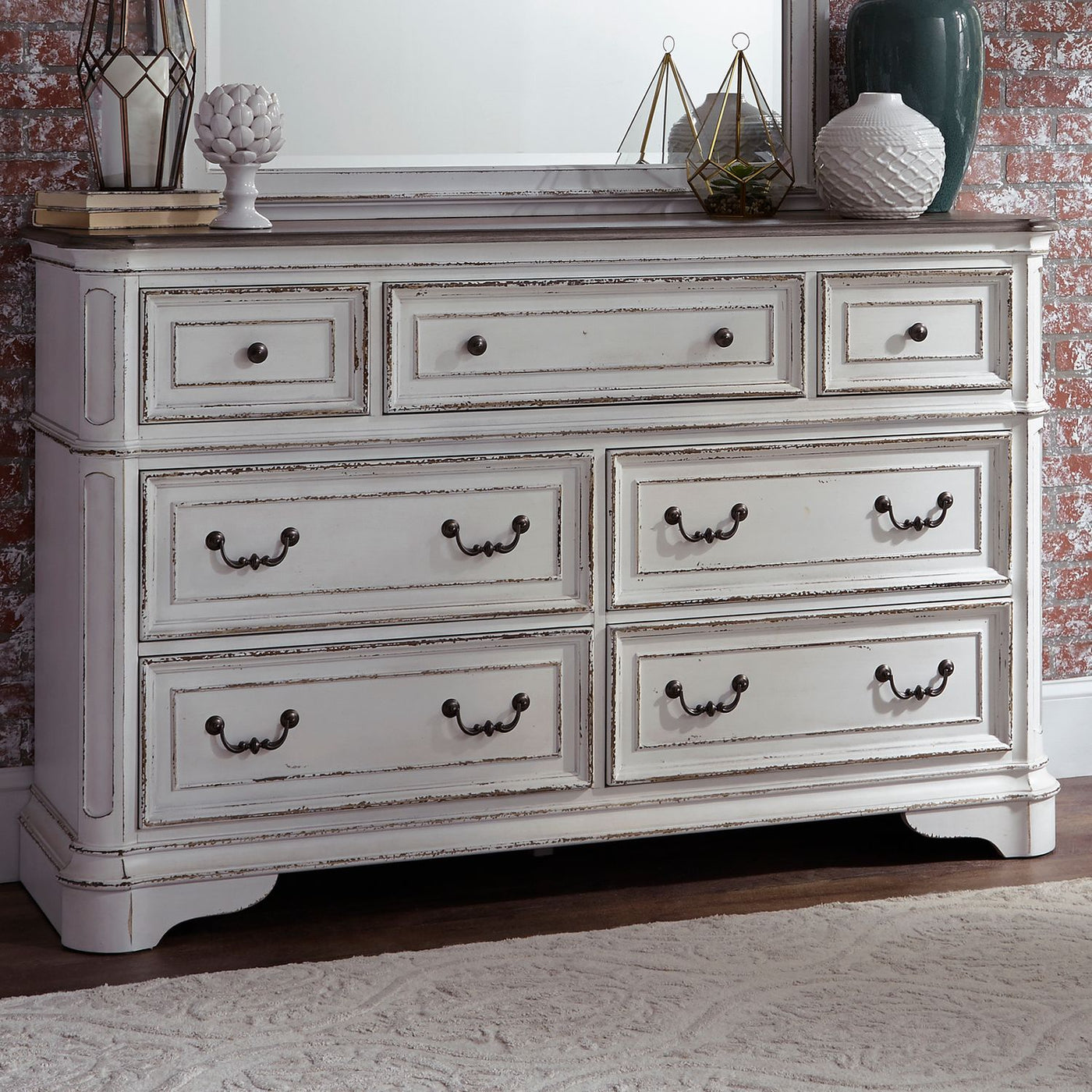 Magnolia Manor Dresser-Dressers-Leahyco