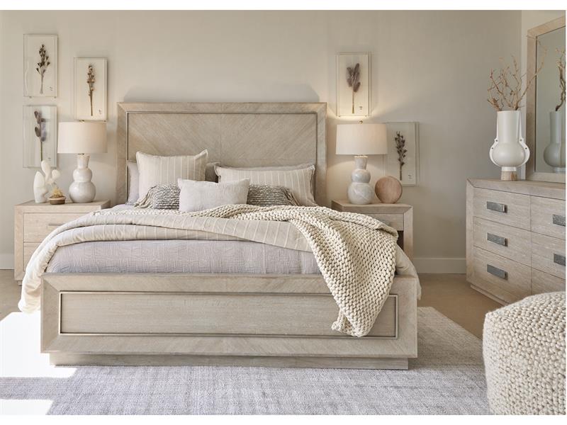 Grand Bed in White