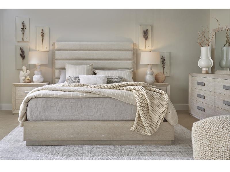 Grand Bed in White