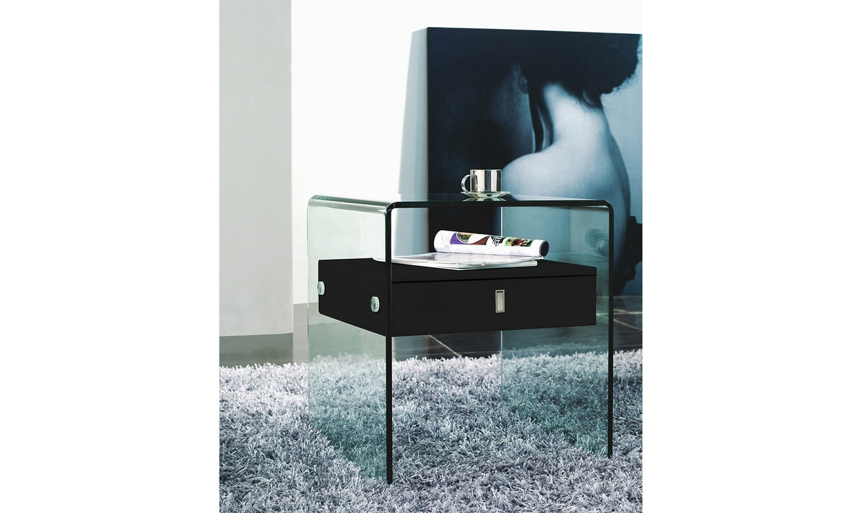 Bari end table in high gloss