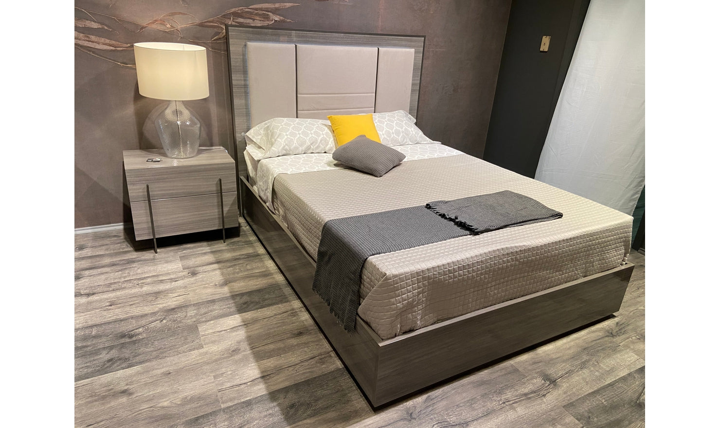 Blade Bed-Beds-Leahyco