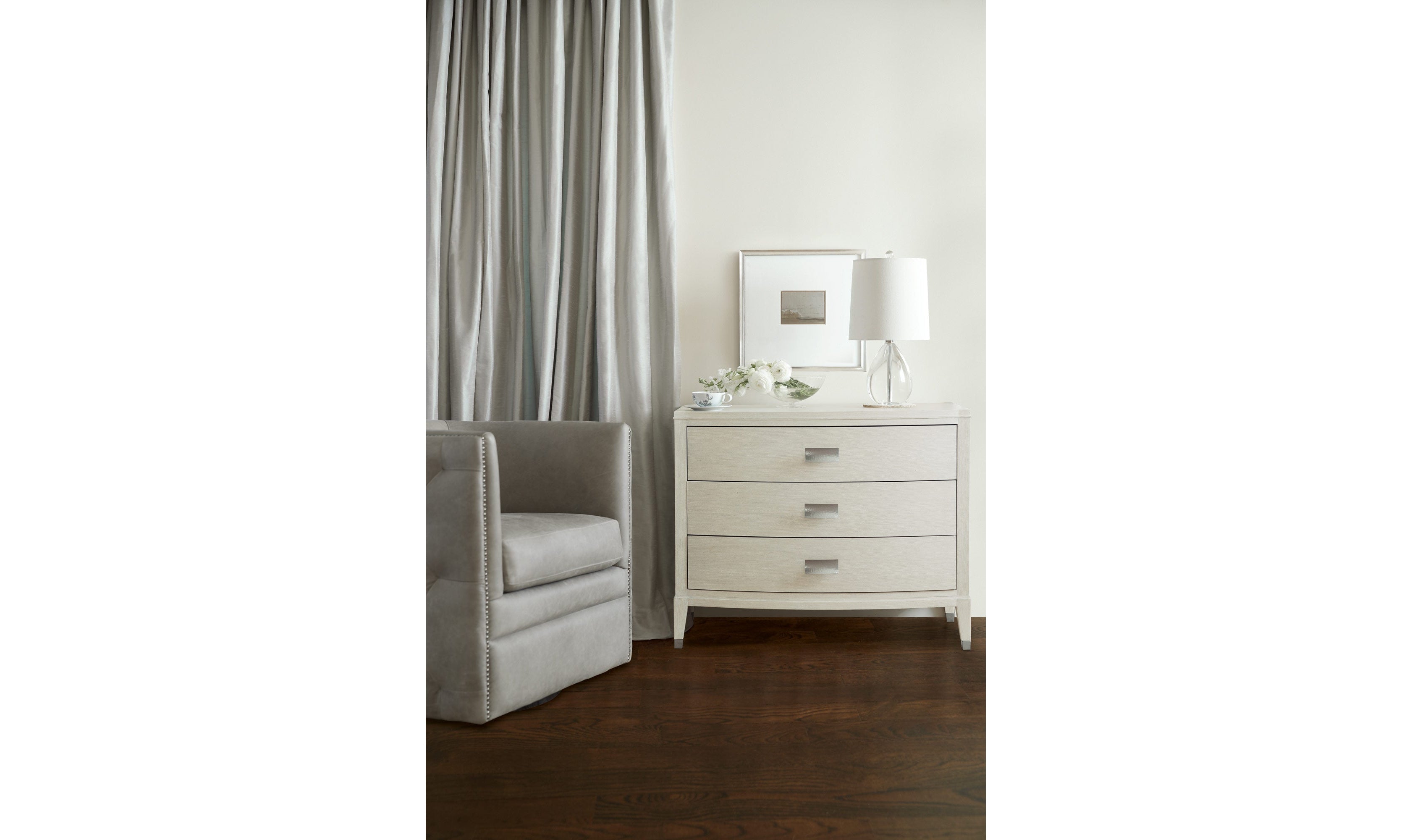 East Hampton 3-Drawers Nightstand-Nightstands-Leahyco