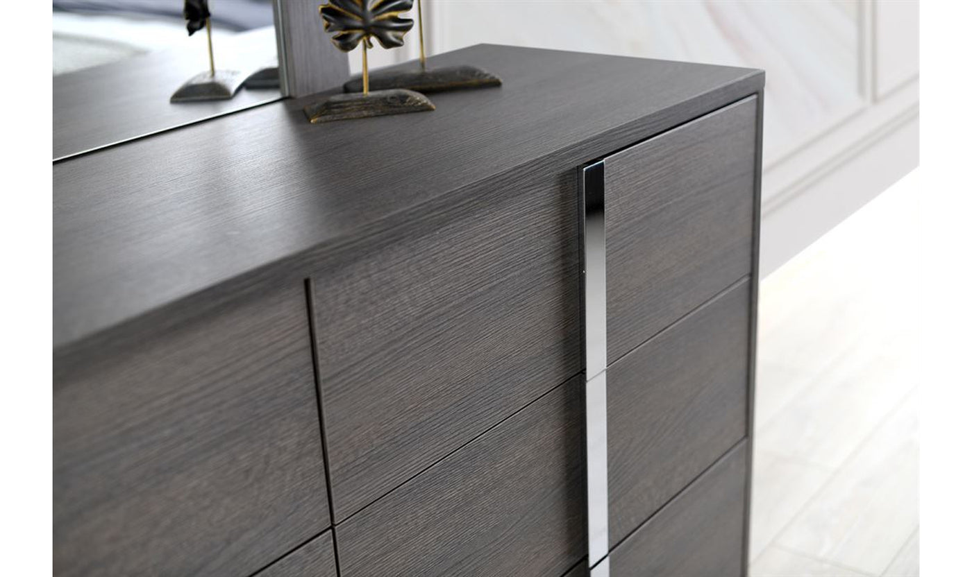 Giulia Dresser-Dressers-Leahyco